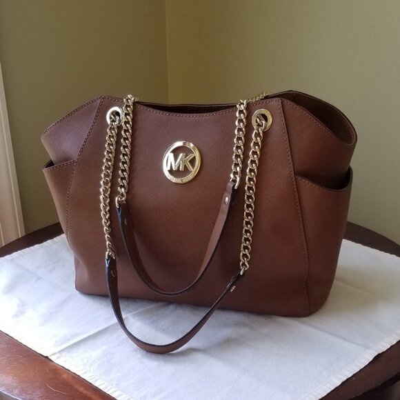 Michael Kors - "Jet Set" Saffiano Leather Shoulder Bag - Picture 2 of 11